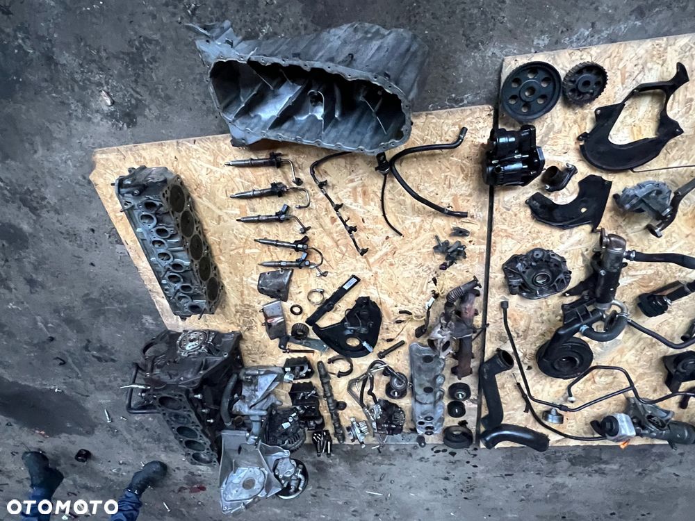 Vw Crafter Volkswagen silnik na części blok silnika wtryski głowica BJL BJM BJA BJK BJL POMPA WTRYSKOWA POMPA OLEJU PODSTAWA FILTRA OLEJU ODMA LISTWA WTRYSKOWA WAL WAŁ WALKI PANEWKI 076130 SB5cdk3 / 0445010125 074115109c 074115405 / 076103593a / 057130764F /076103373D / 076103021 /8F06 AL611  silnik cały na części - 21