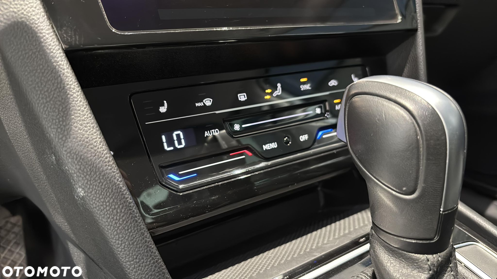 Volkswagen Passat 2.0 TSI Elegance DSG - 27