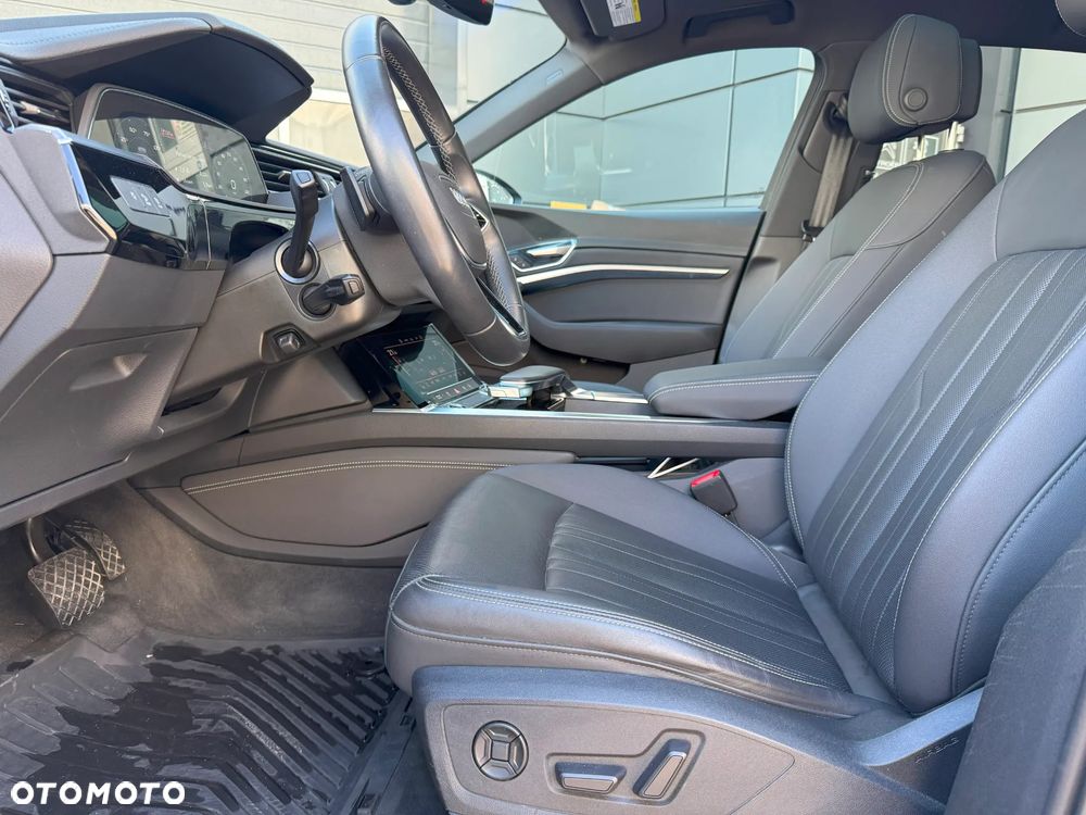 Audi e-tron Sportback 55 quattro S line - 23