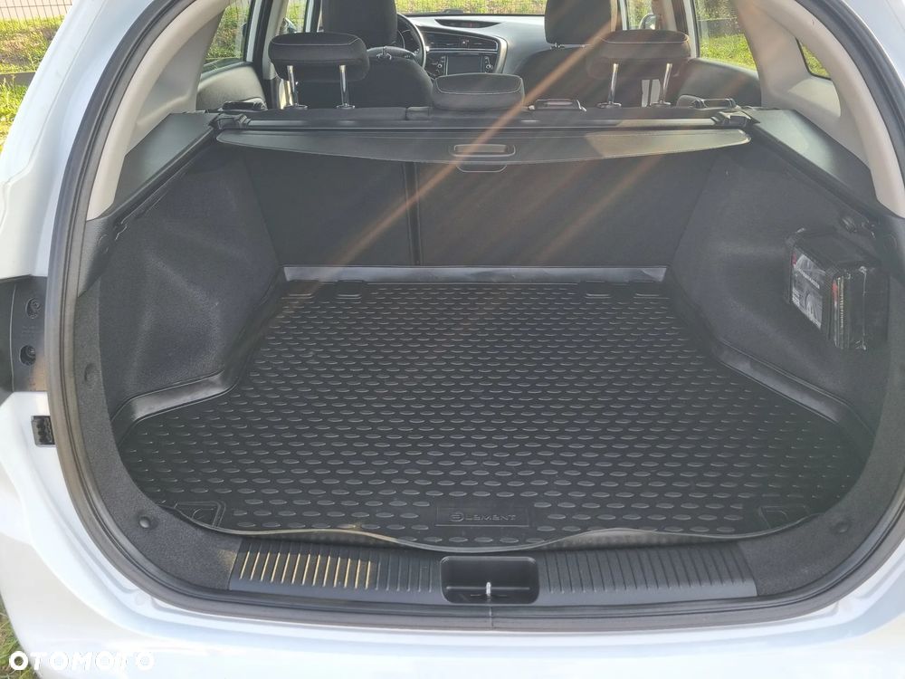 Kia Ceed 1.6 GDI Vision - 16