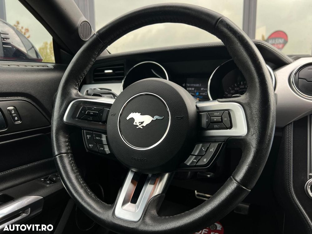 Ford Mustang - 10