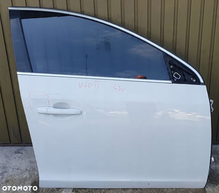 Volvo V60 kombi 10- drzwi prawe przednie przód $ - 1