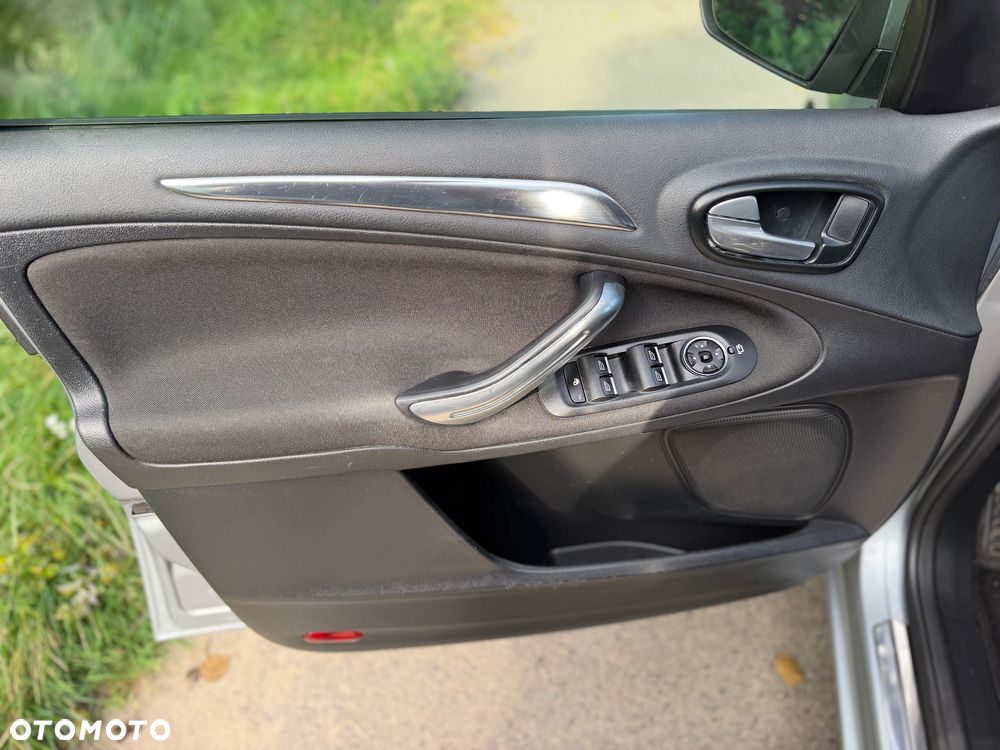 Ford Galaxy 2.2 TDCi Platinium X (Titanium) - 17