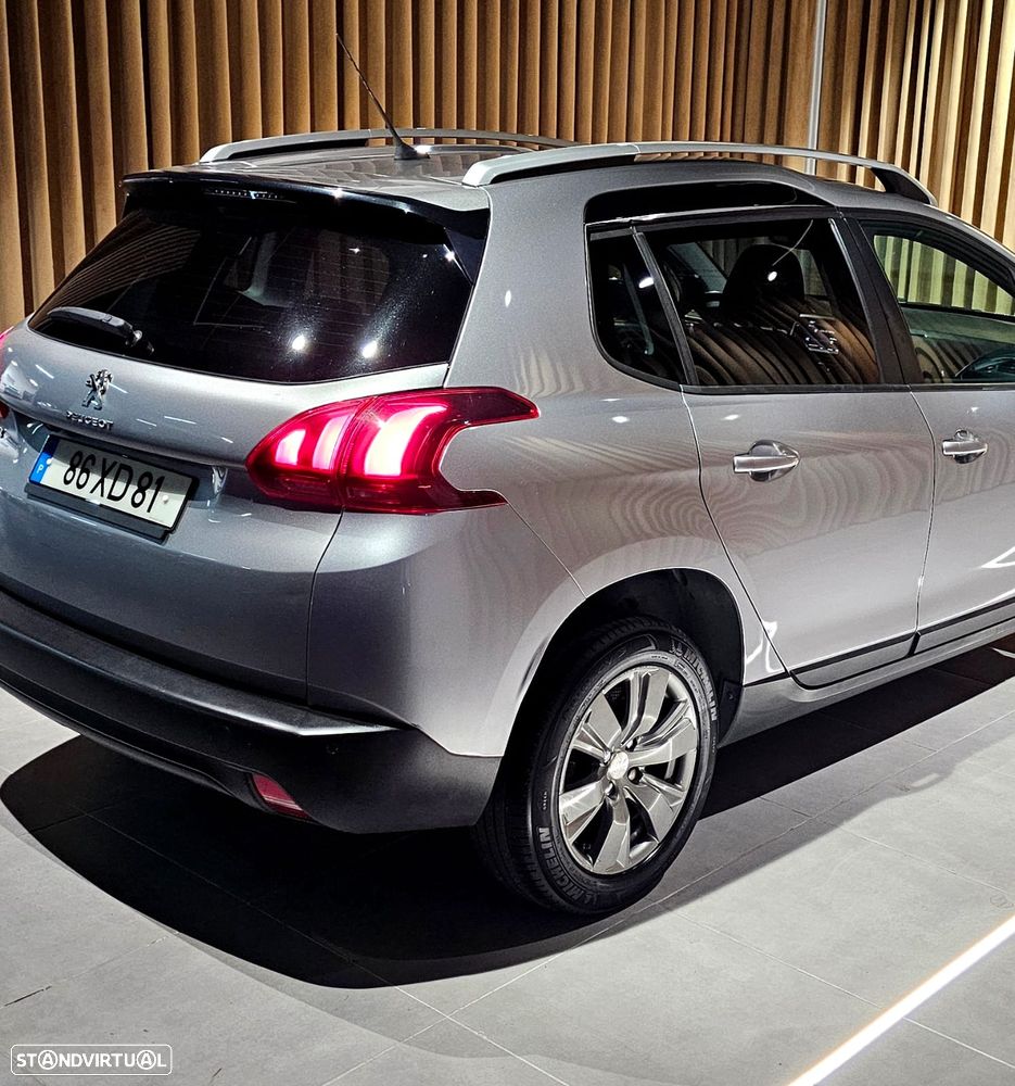 Peugeot 2008 1.2 PureTech Style - 6
