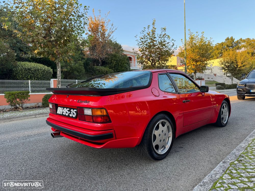 Porsche 944 Turbo S - 4