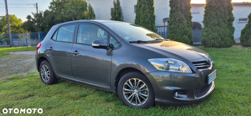 Toyota Auris - 4