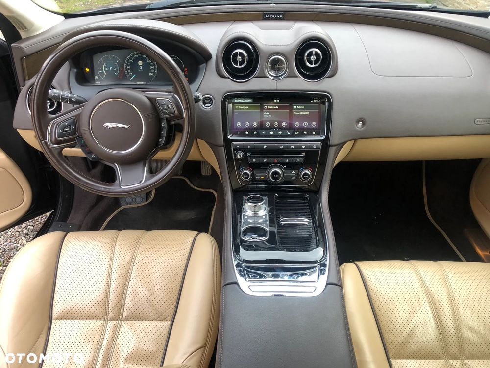 Jaguar XJ 3.0 D V6 Premium Luxury - 10