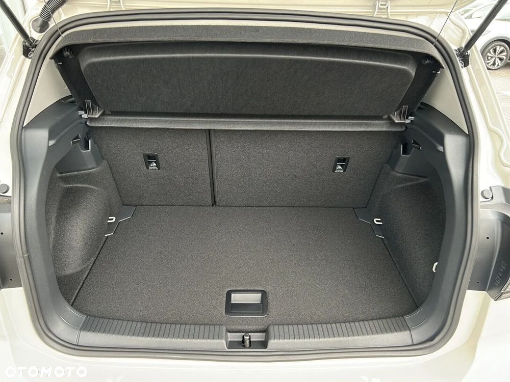 Volkswagen T-Cross - 18