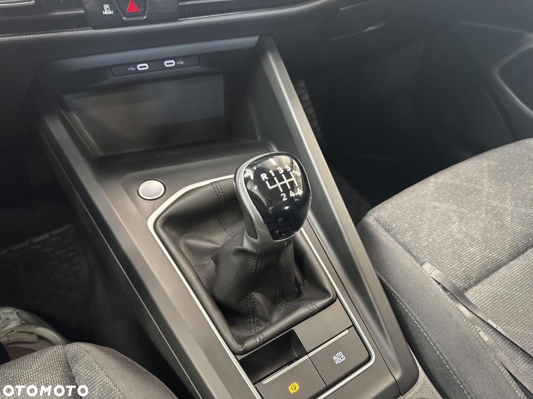 Volkswagen Golf - 15