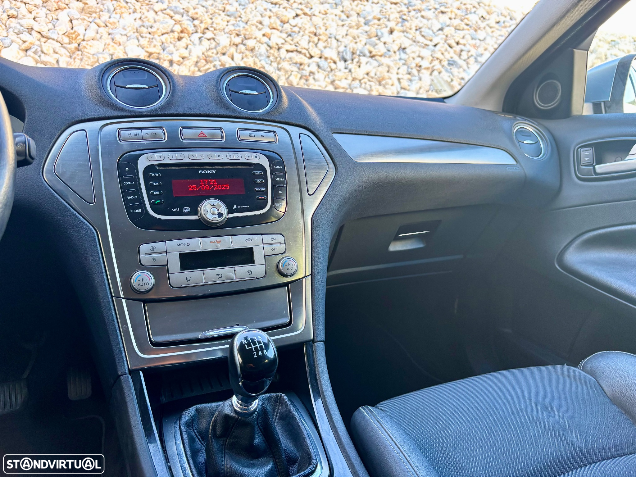 Ford Mondeo SW 2.0 TDCi Titanium - 24