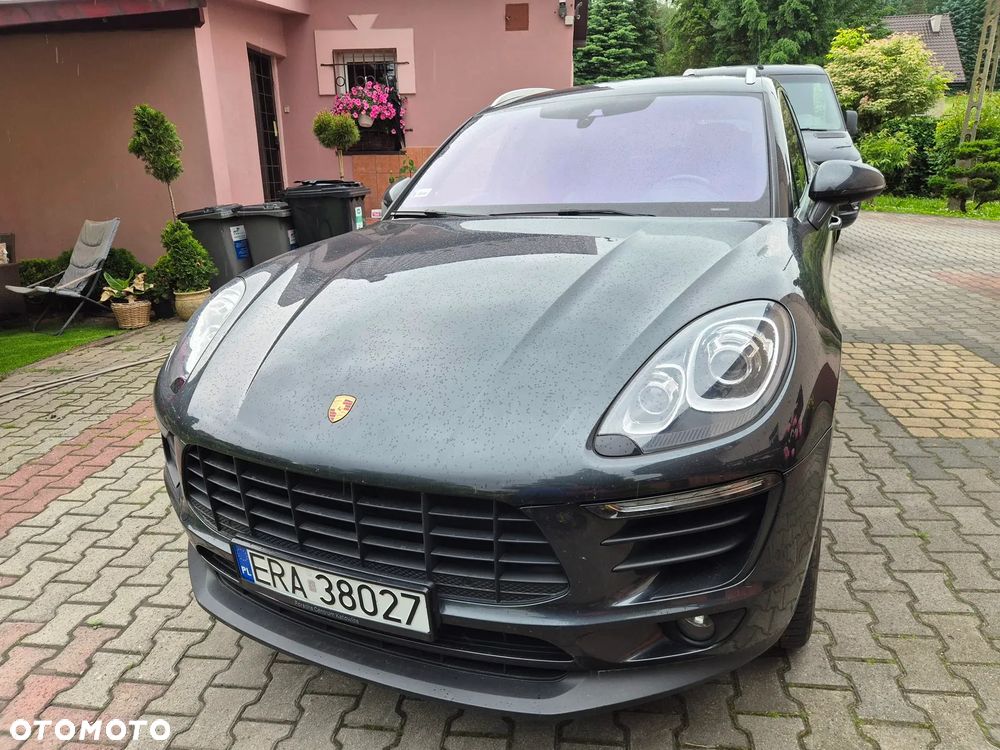 Porsche Macan - 1