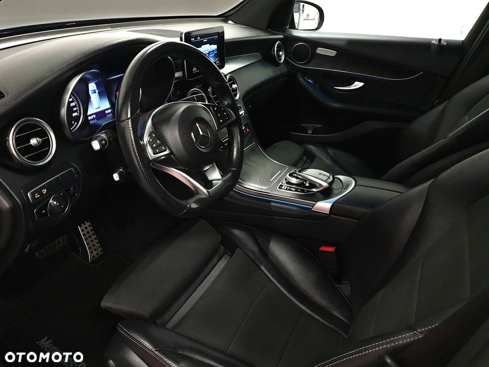 Mercedes-Benz GLC 220 d 4Matic 9G-TRONIC AMG Line - 39