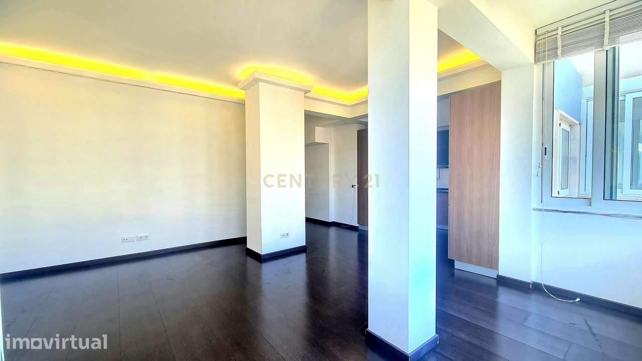 Apartamento Renovado T3 em Santa Clara, Lisboa - Grande imagem: 5/25
