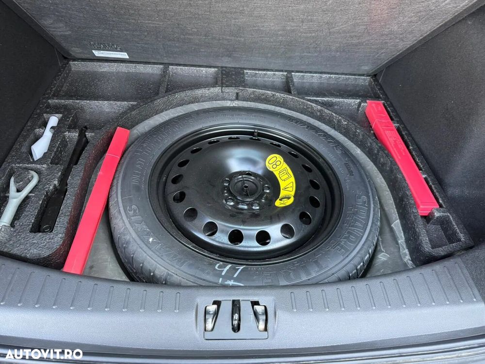 Ford Kuga - 13
