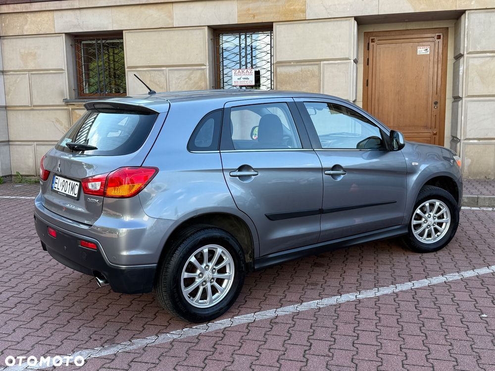 Mitsubishi ASX - 5