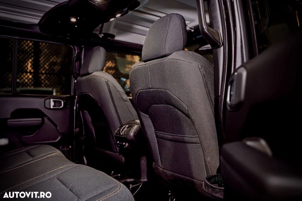 Jeep Wrangler 2.0 Turbo AT8 Sahara - 16