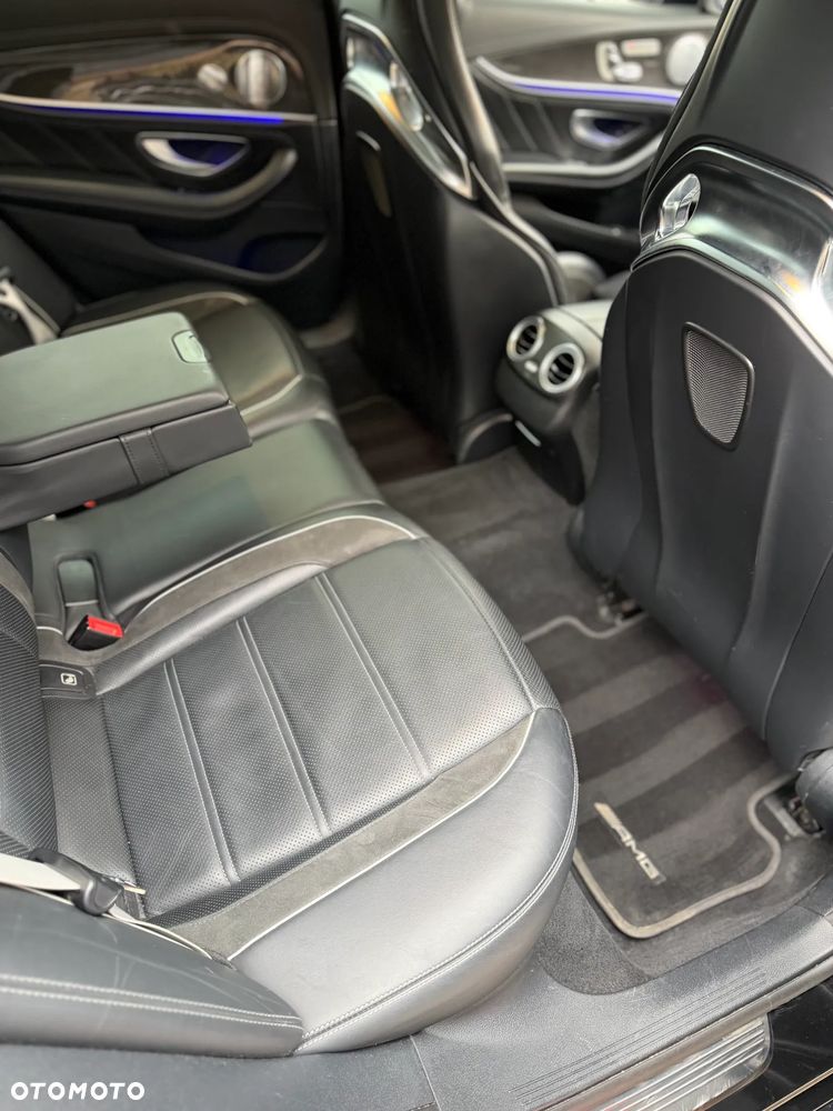 Mercedes-Benz Klasa E - 16