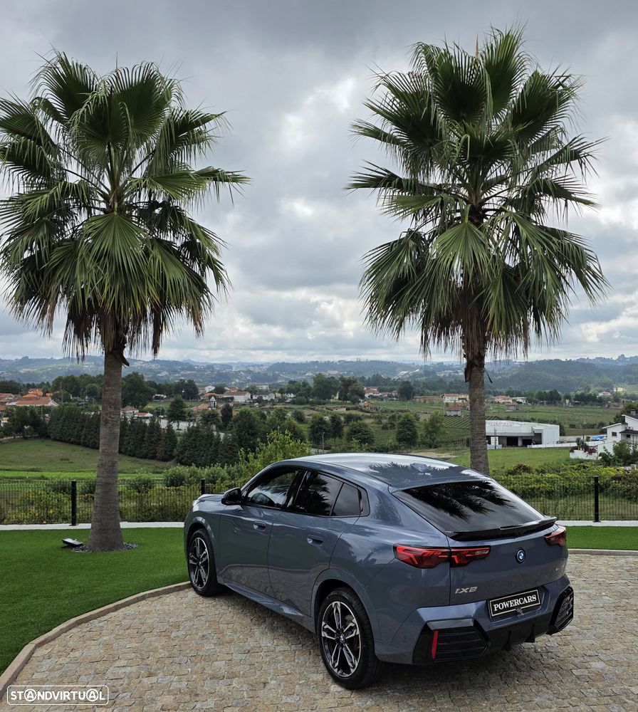BMW iX2 eDrive20 Pack Desportivo M Pro - 11