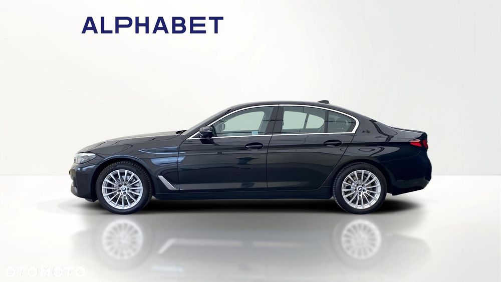 BMW Seria 5 520d xDrive MHEV - 2