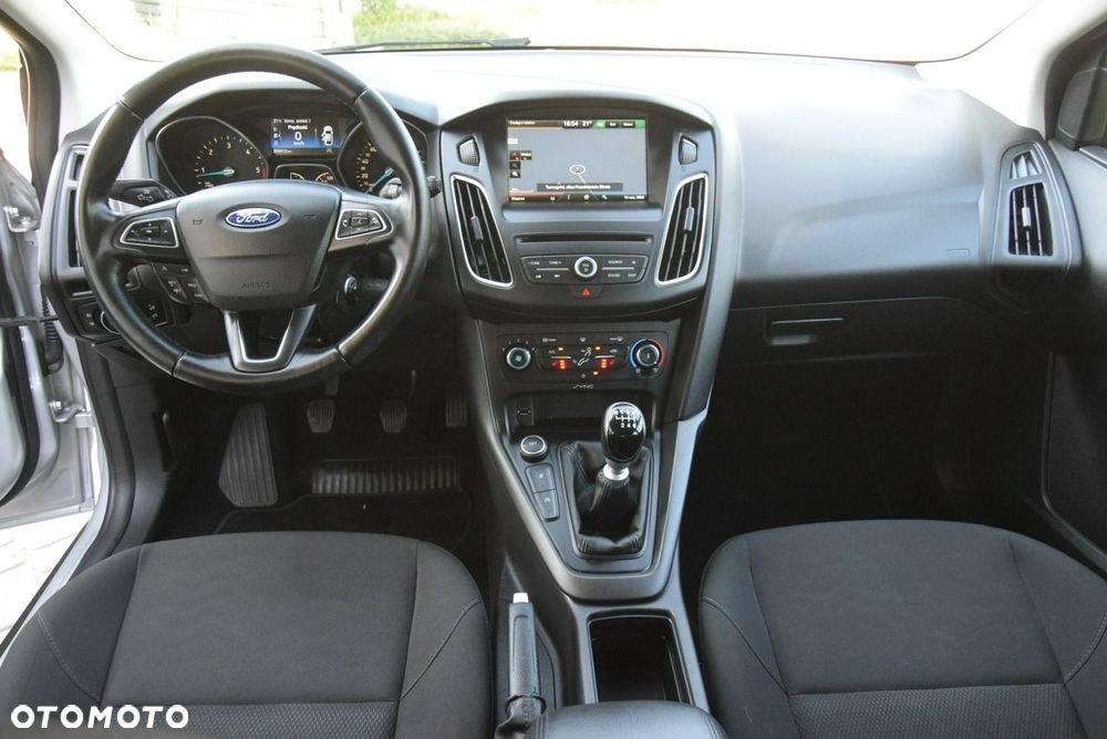 Ford Focus 1.5 EcoBlue STart-Stopp-System TITANIUM - 24