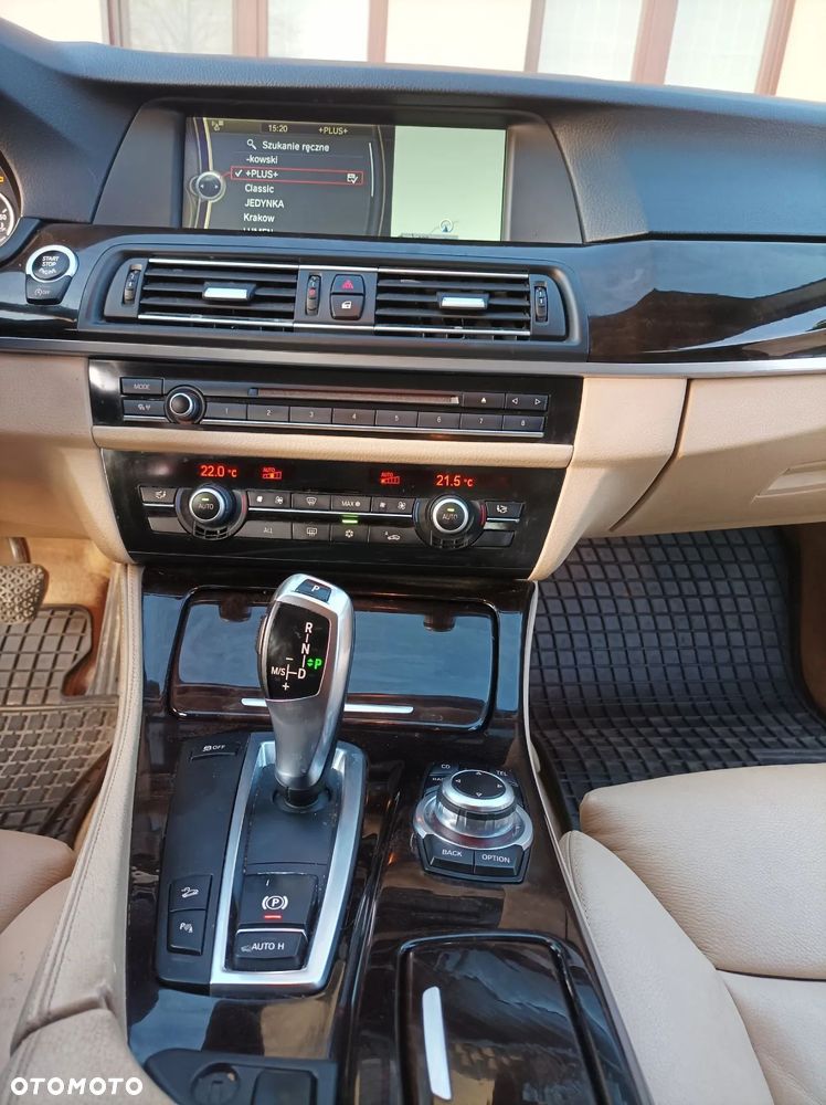BMW Seria 5 530d xDrive - 17