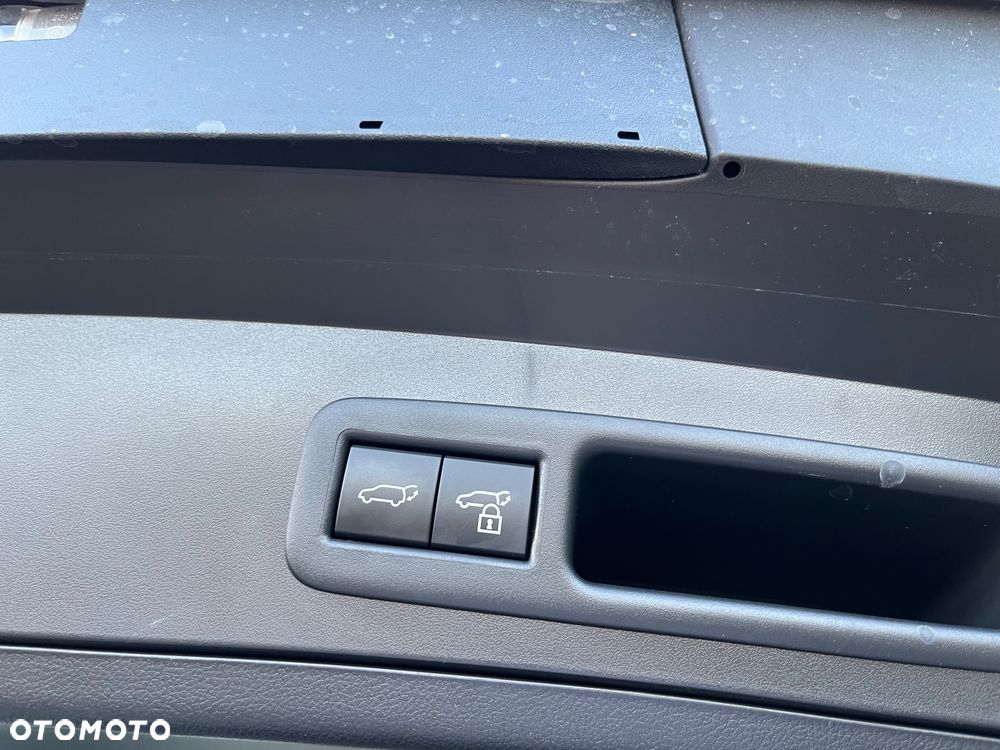 Lexus UX - 31