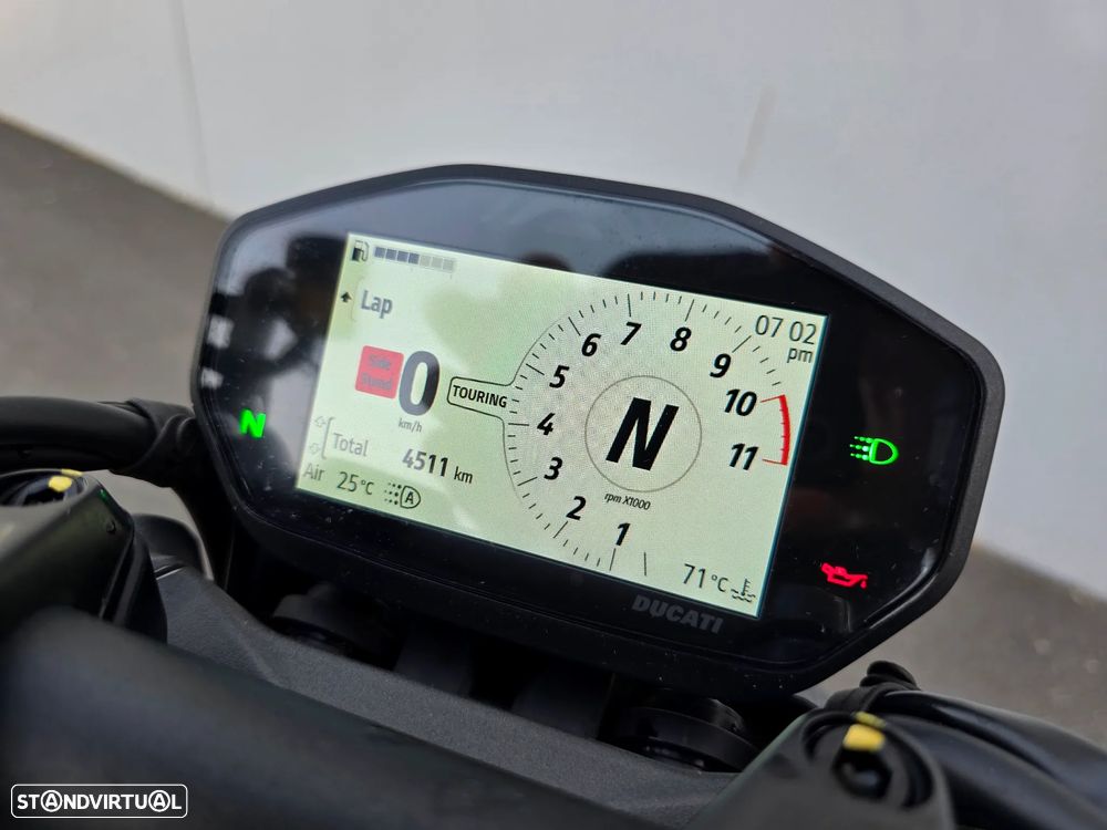 Ducati Monster 937 - 19