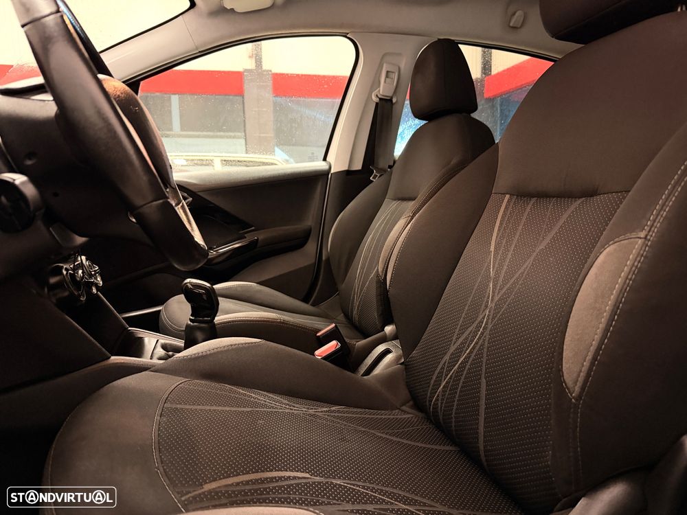 Peugeot 208 1.4 HDi - 6