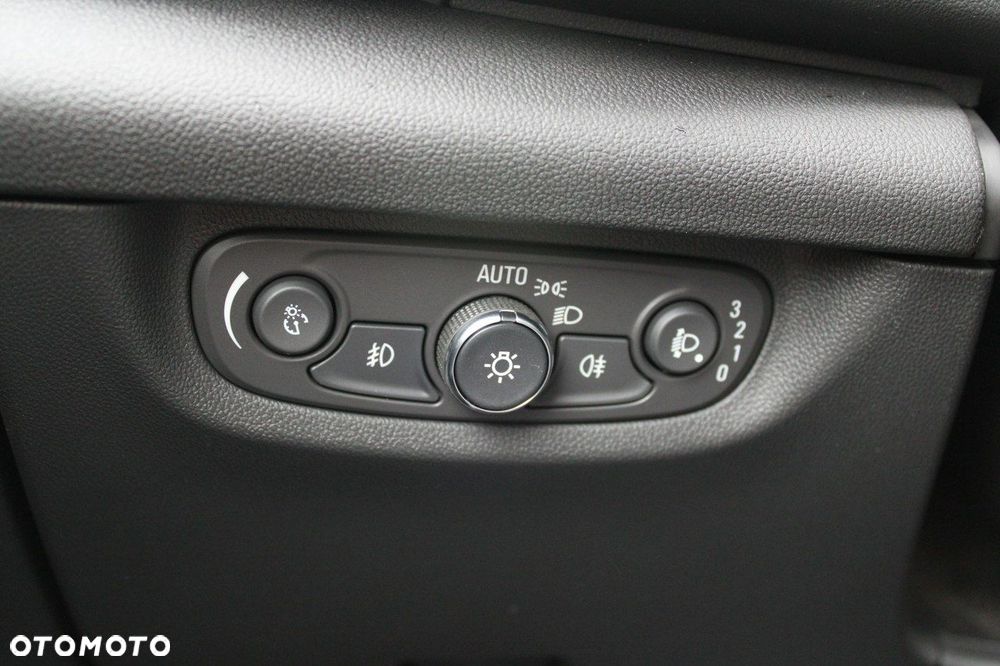 Opel Insignia - 22