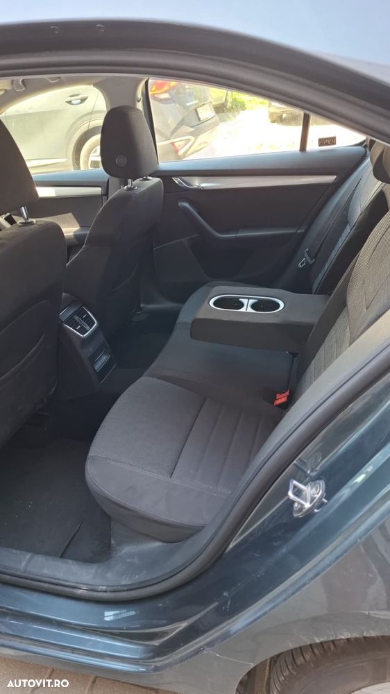 Skoda Octavia 1.2 TSI ELEGANCE - 10