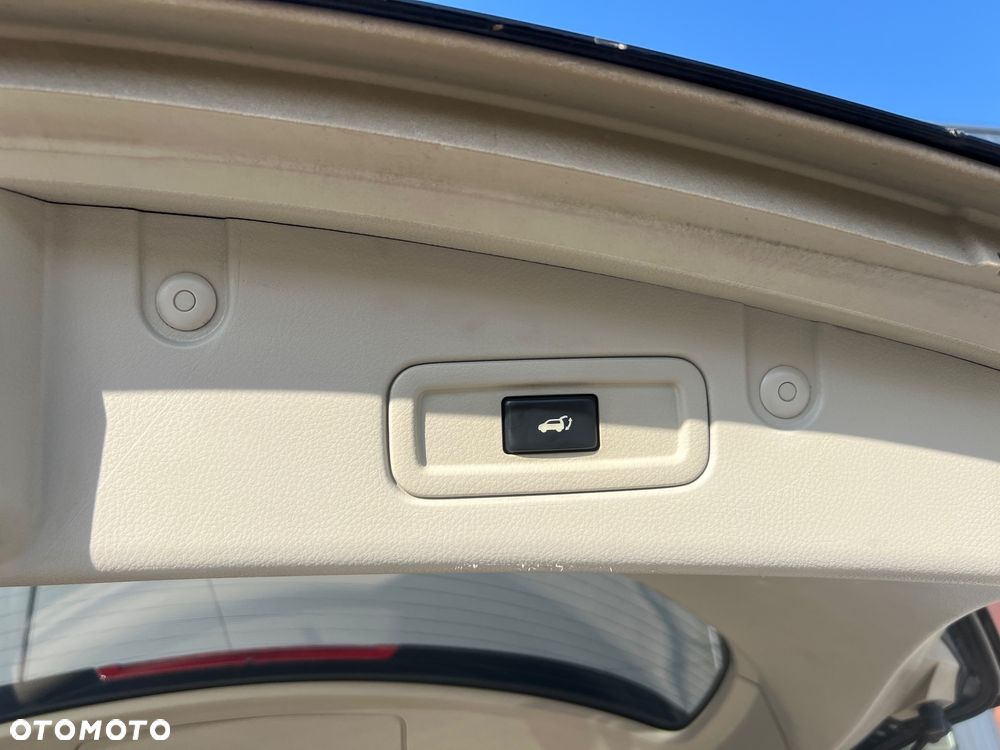 Nissan Murano 2.5 D Premium - 32
