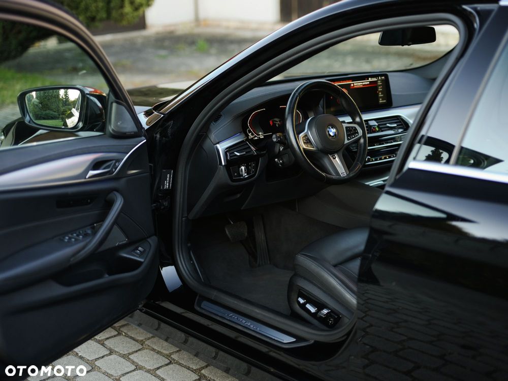 BMW Seria 5 520d M Sport Edition - 9