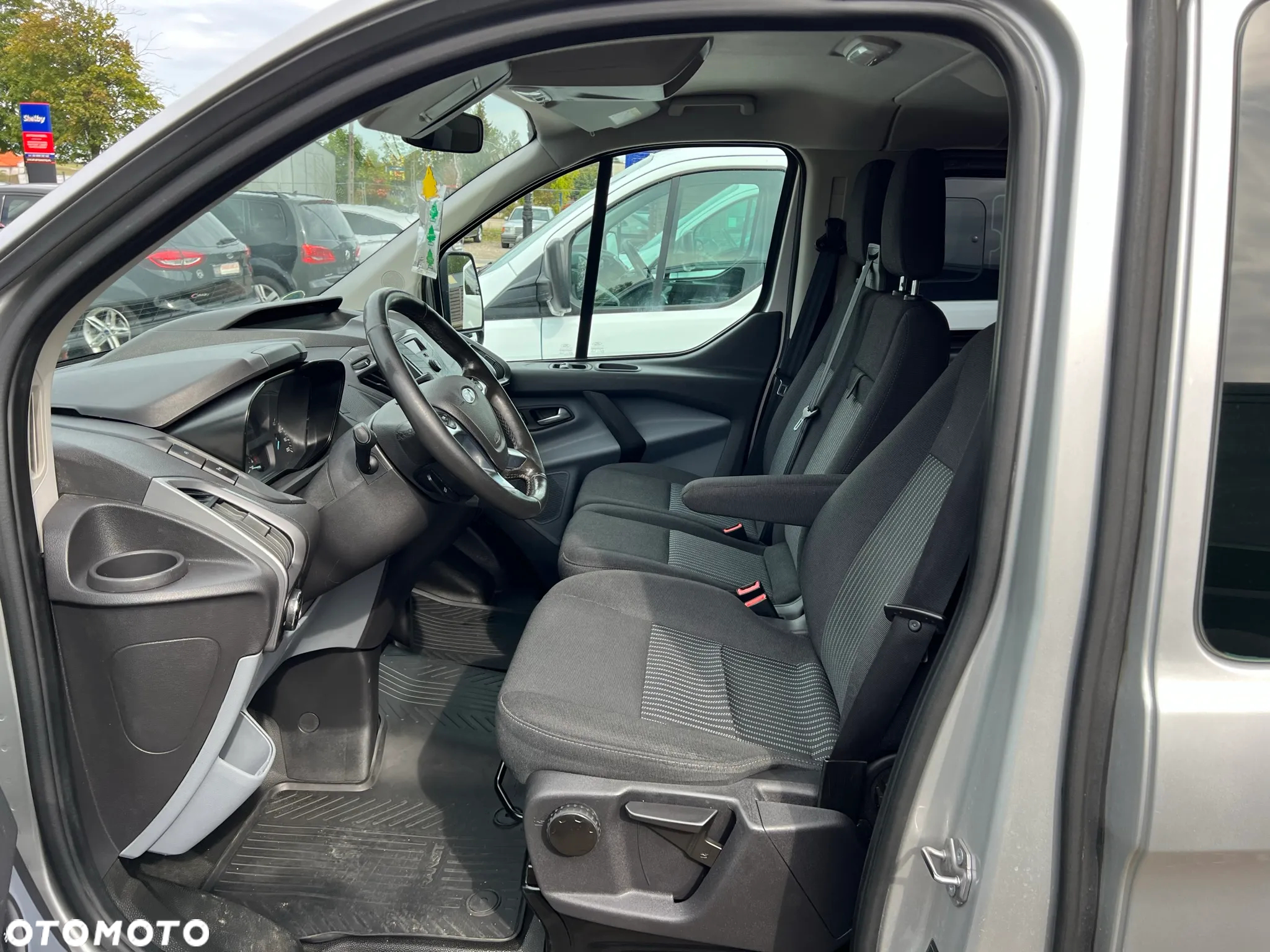 Ford Transit Custom 310 L2H1 PKW VA Trend - 14