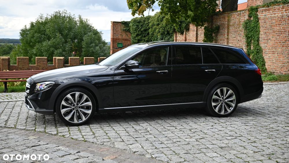 Mercedes-Benz Klasa E 220 d 4-Matic All-Terrain - 3