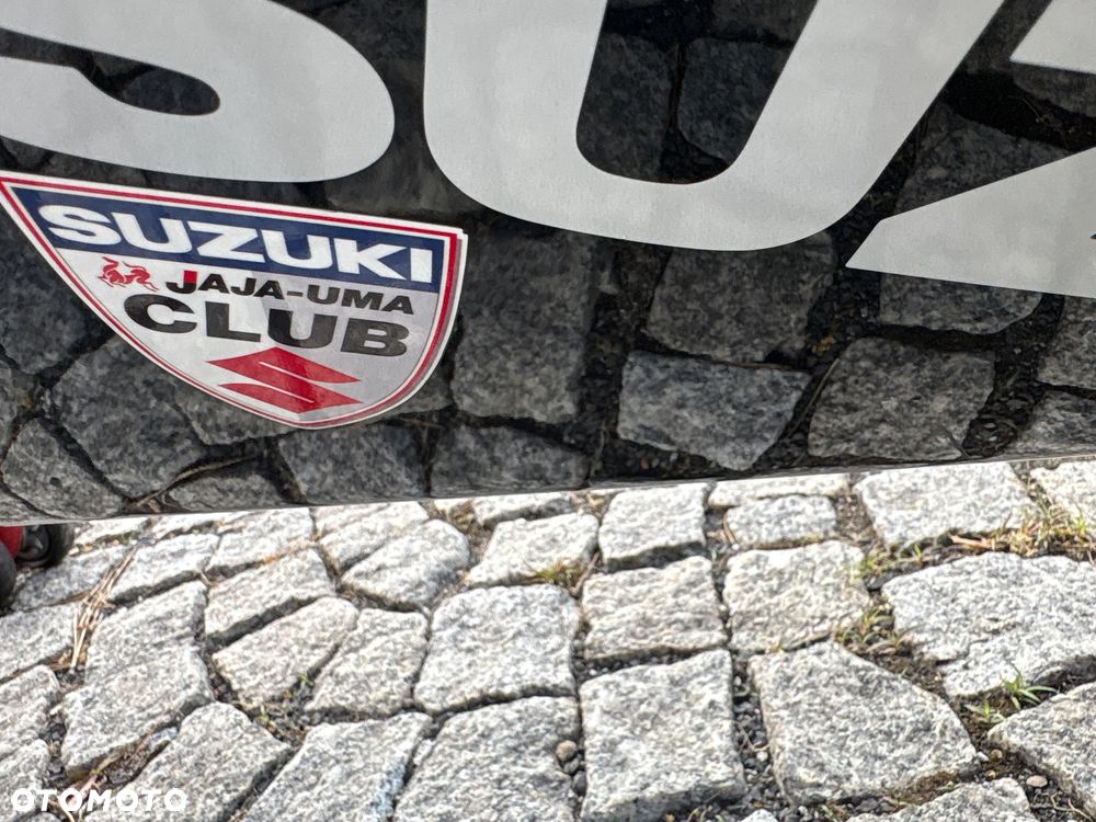 Suzuki GSX-R - 40
