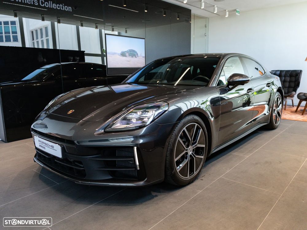 Porsche Panamera 4 E-Hybrid - 4