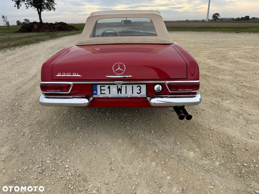 Mercedes-Benz SL - 21