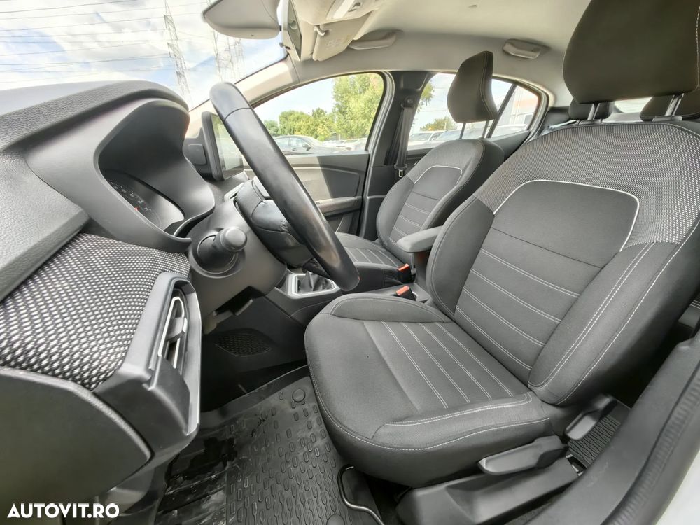 Dacia Logan TCe 90 MT5 Essential - 16