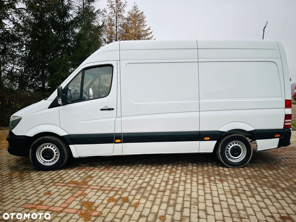 Mercedes-Benz Sprinter - 13