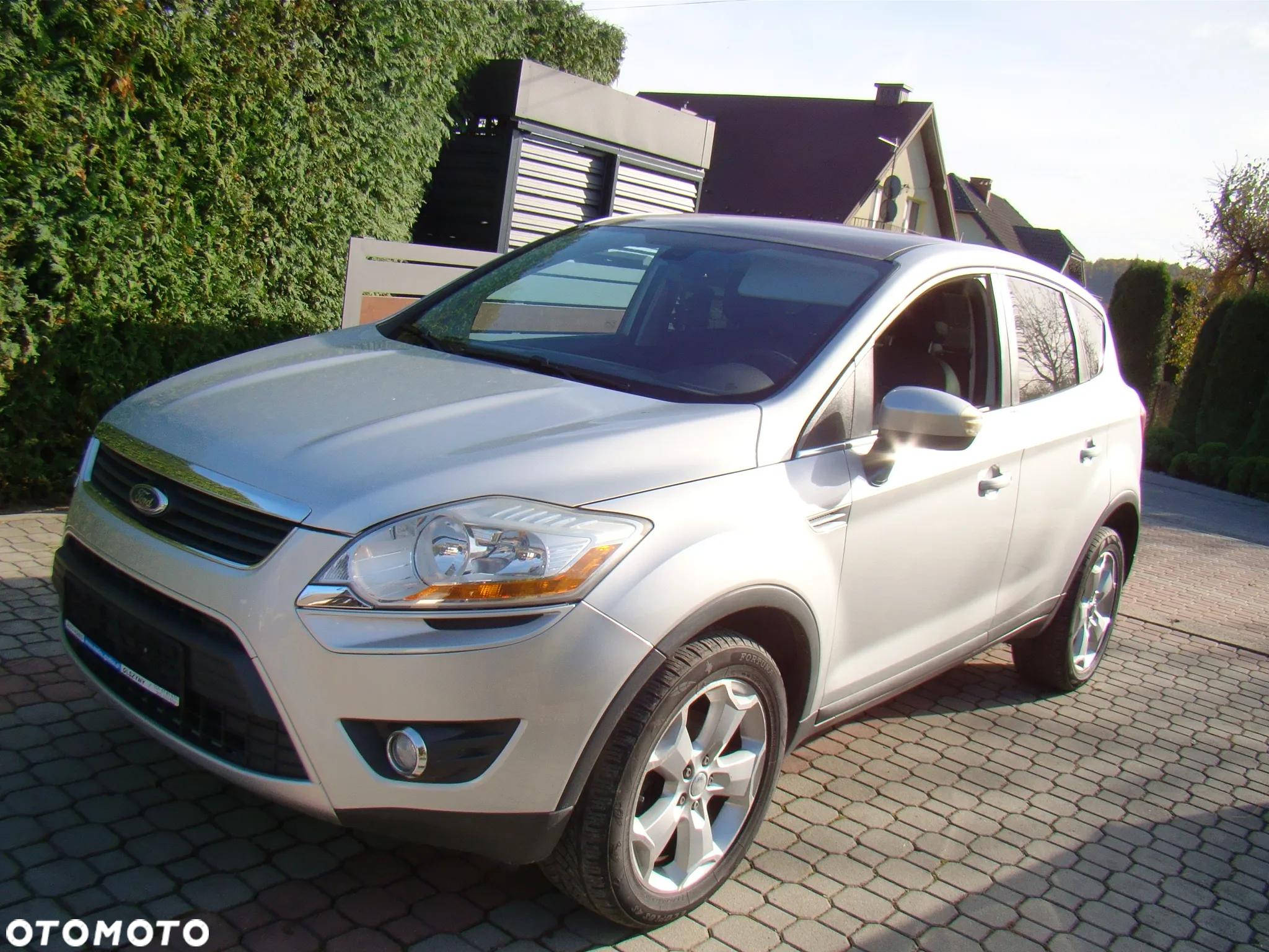 Ford Kuga 2.0 TDCi 4x4 Trend - 4