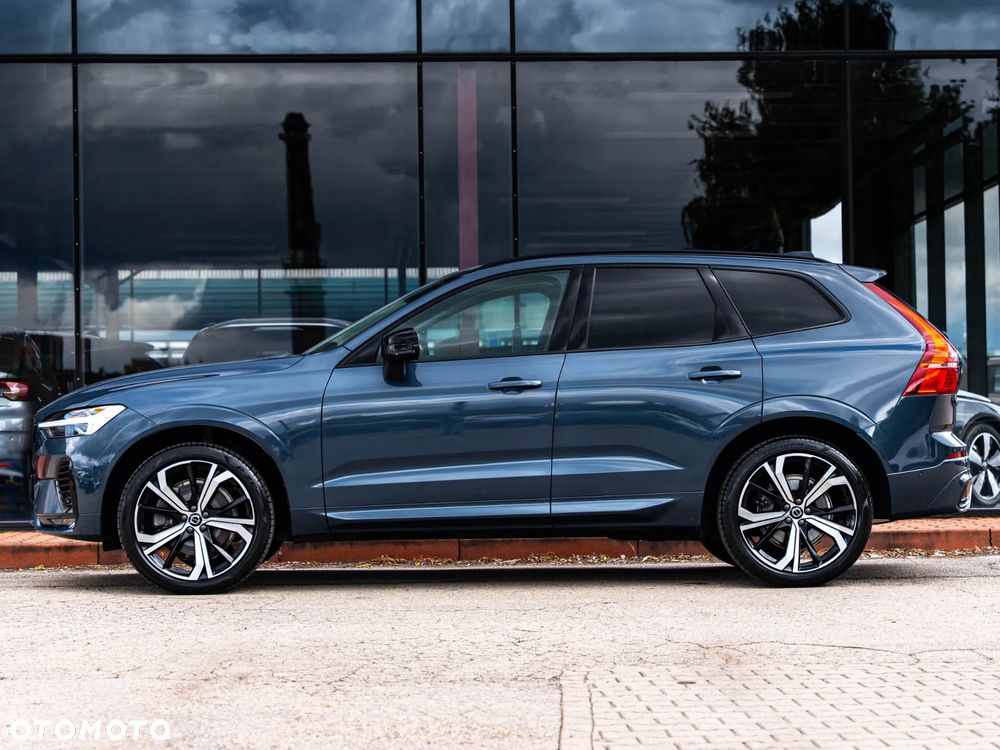 Volvo XC 60 B4 B Plus Dark - 18