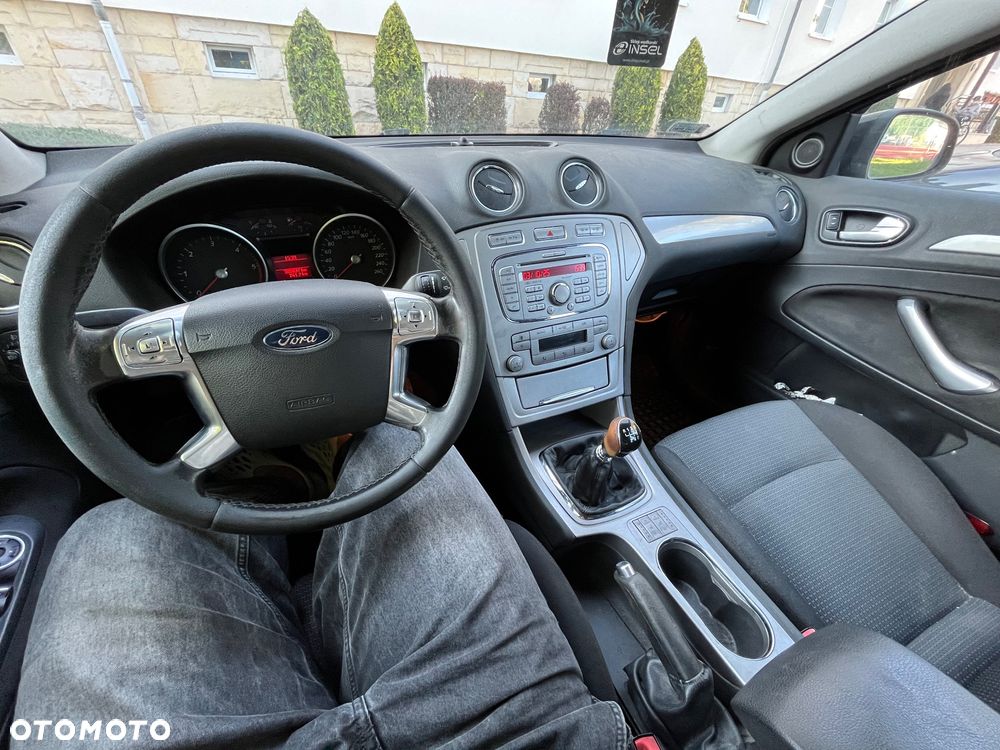Ford Mondeo 1.8 TDCi Ambiente - 6