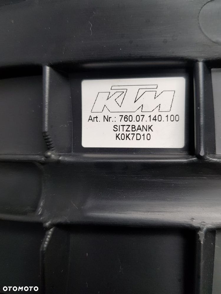 Siedzenie kierowcy KTM 690 Duke 2016-19r  76007140100 - 9