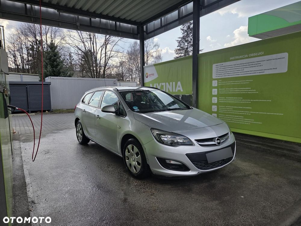 Opel Astra 1.4 T Essentia EU6 - 1