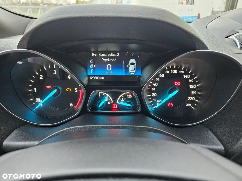 Ford Kuga 2.0 TDCi 4x2 ST-Line - 19