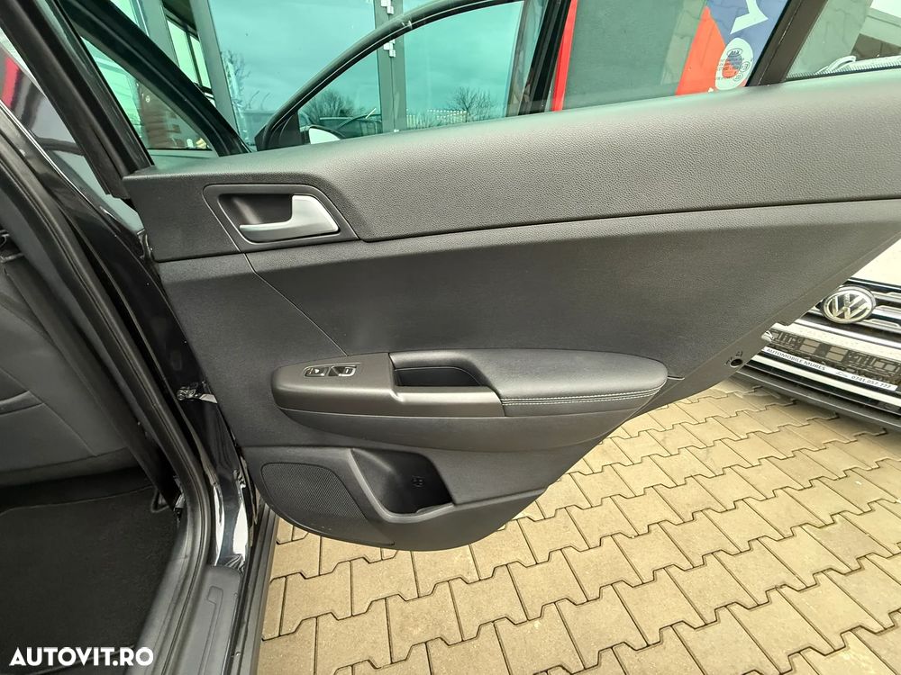 Kia Sportage 1.6 GDI 2WD SPIRIT - 26