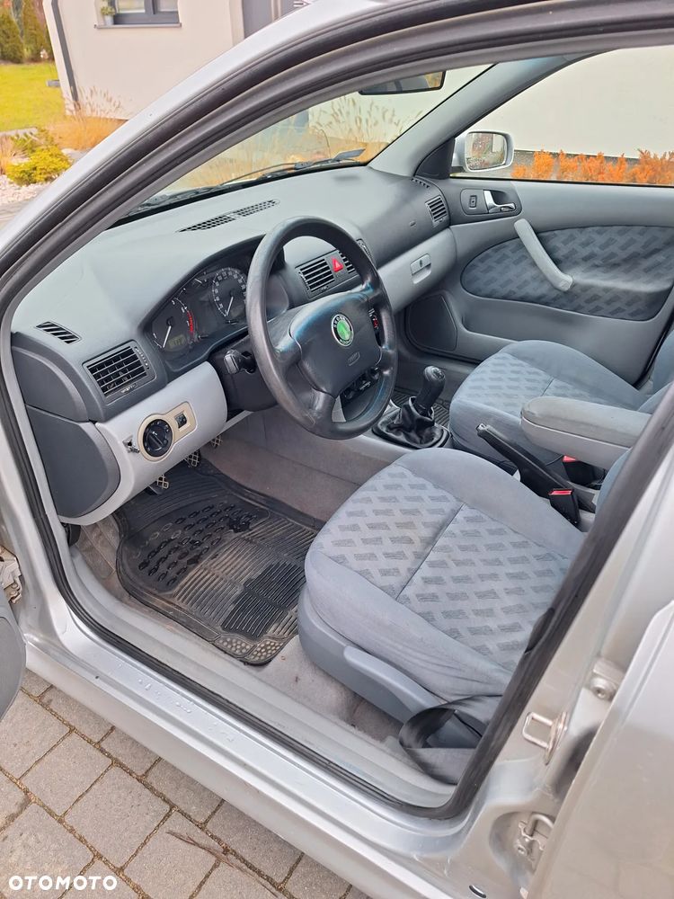 Skoda Octavia 1.6 Generation I - 12