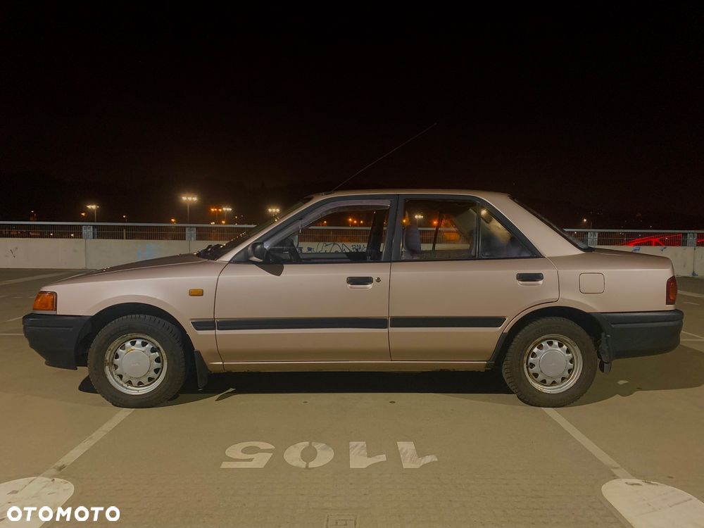 Mazda 323 1.6 GLX - 4