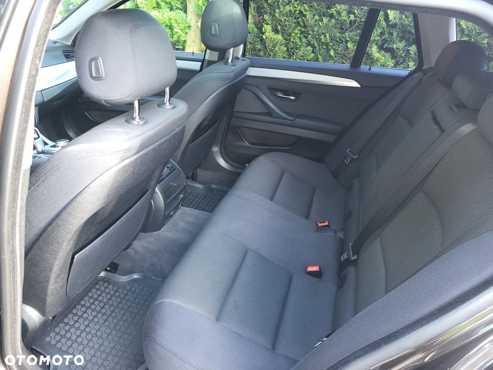 BMW Seria 5 520d xDrive - 8