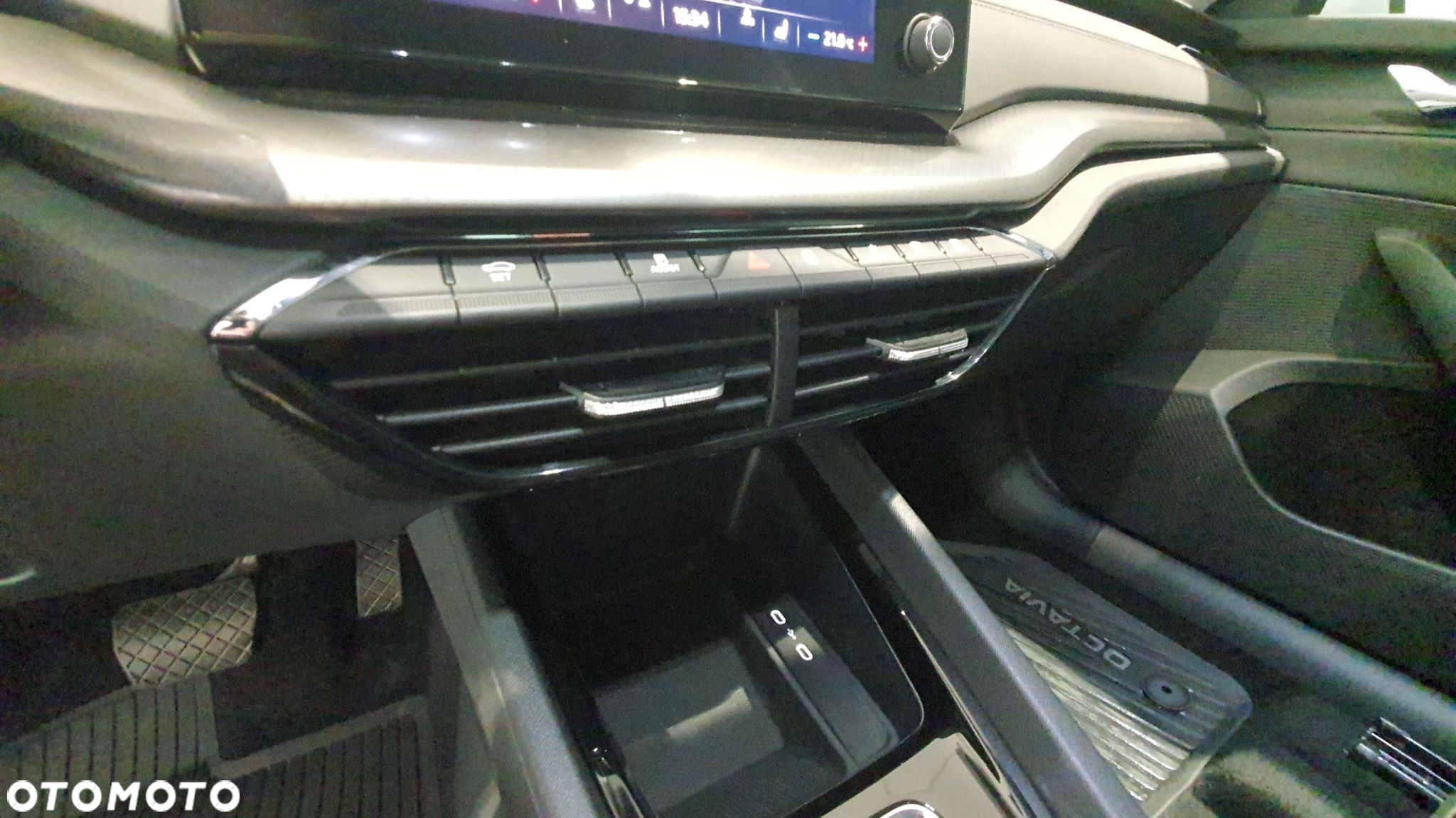 Skoda Octavia 2.0 TDI Ambition DSG - 26